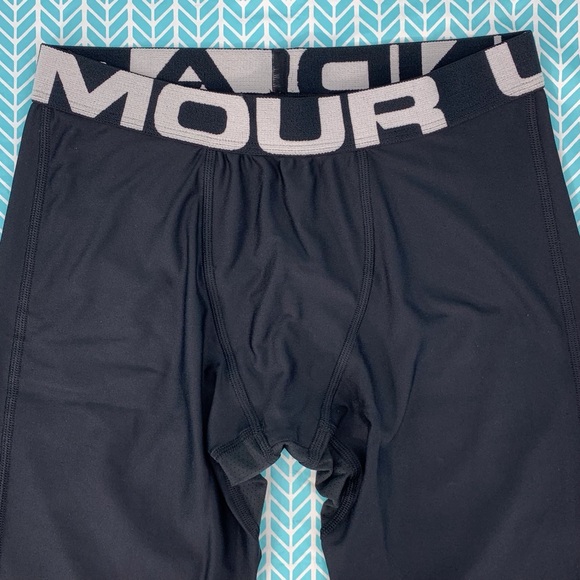 Under Armour NWT Boys' Black HeatGear Armour 3/4 Leggings, Large - Picture 4 of 16